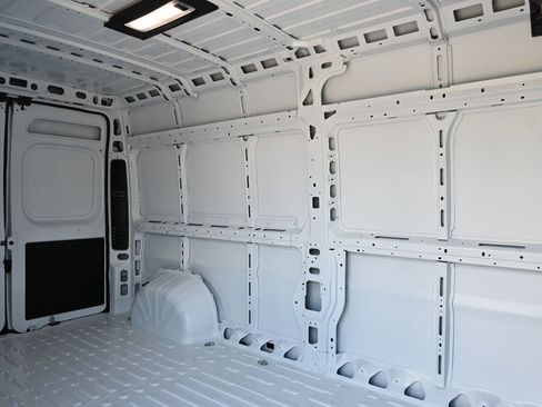 New 2026 RAM ProMaster 2500 w/ Convenience Group FWD image 23