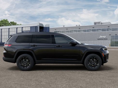 New 2026 Jeep Grand Cherokee L 2WD image 21