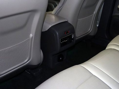 Used 2022 Lincoln Corsair AWD w/ Premium Package image 15