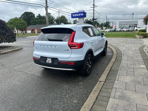 Used 2025 Volvo XC40 B5 Core AWD/4WD image 7