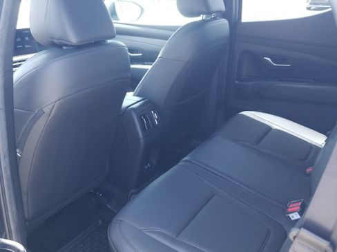 Used 2025 Hyundai Santa Cruz SEL FWD image 12