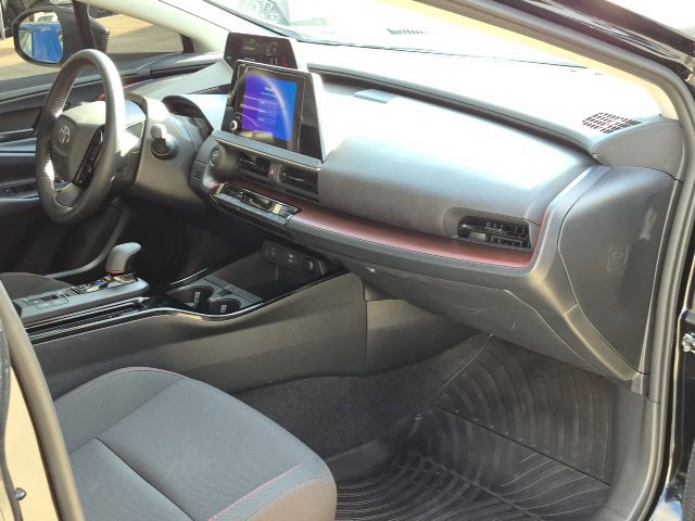 Used 2026 Toyota Prius Plug-In Hybrid FWD image 19