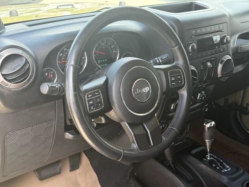 Used 2013 Jeep Wrangler Sport AWD/4WD image 11