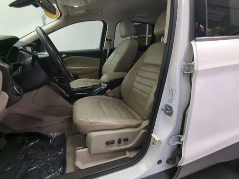 Used 2015 Ford Escape Titanium w/ Equipment Group 301A FWD image 12