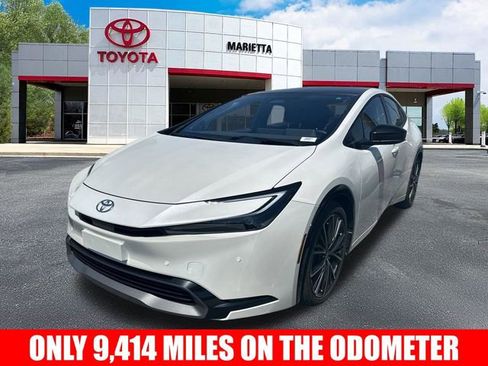 Used 2025 Toyota Prius Limited image 3