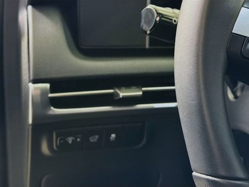 Used 2025 Hyundai Tucson SEL image 12