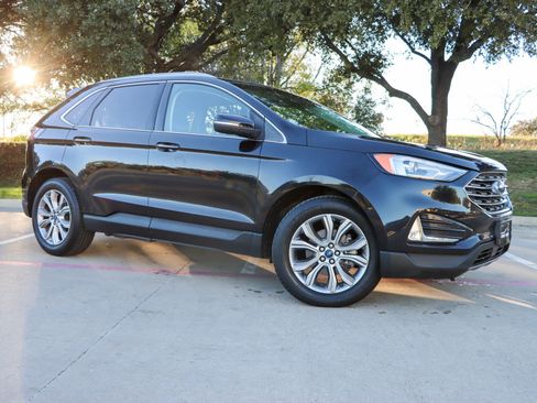 Used 2019 Ford Edge Titanium image 1