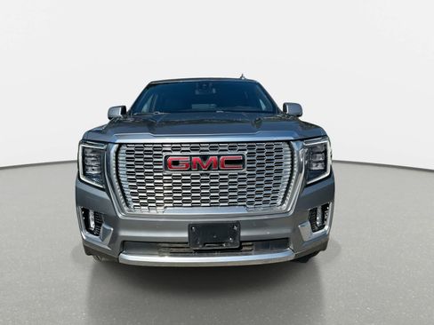 Used 2023 GMC Yukon XL Denali AWD/4WD image 6