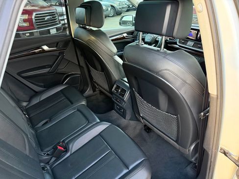Used 2019 Audi Q5 2.0T Premium Plus w/ Premium Plus Package AWD/4WD image 18