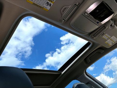 Used 2023 Subaru Forester Limited AWD/4WD image 23