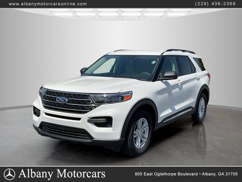 Used 2023 Ford Explorer XLT RWD image 1