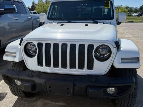 Used 2023 Jeep Gladiator Overland image 2