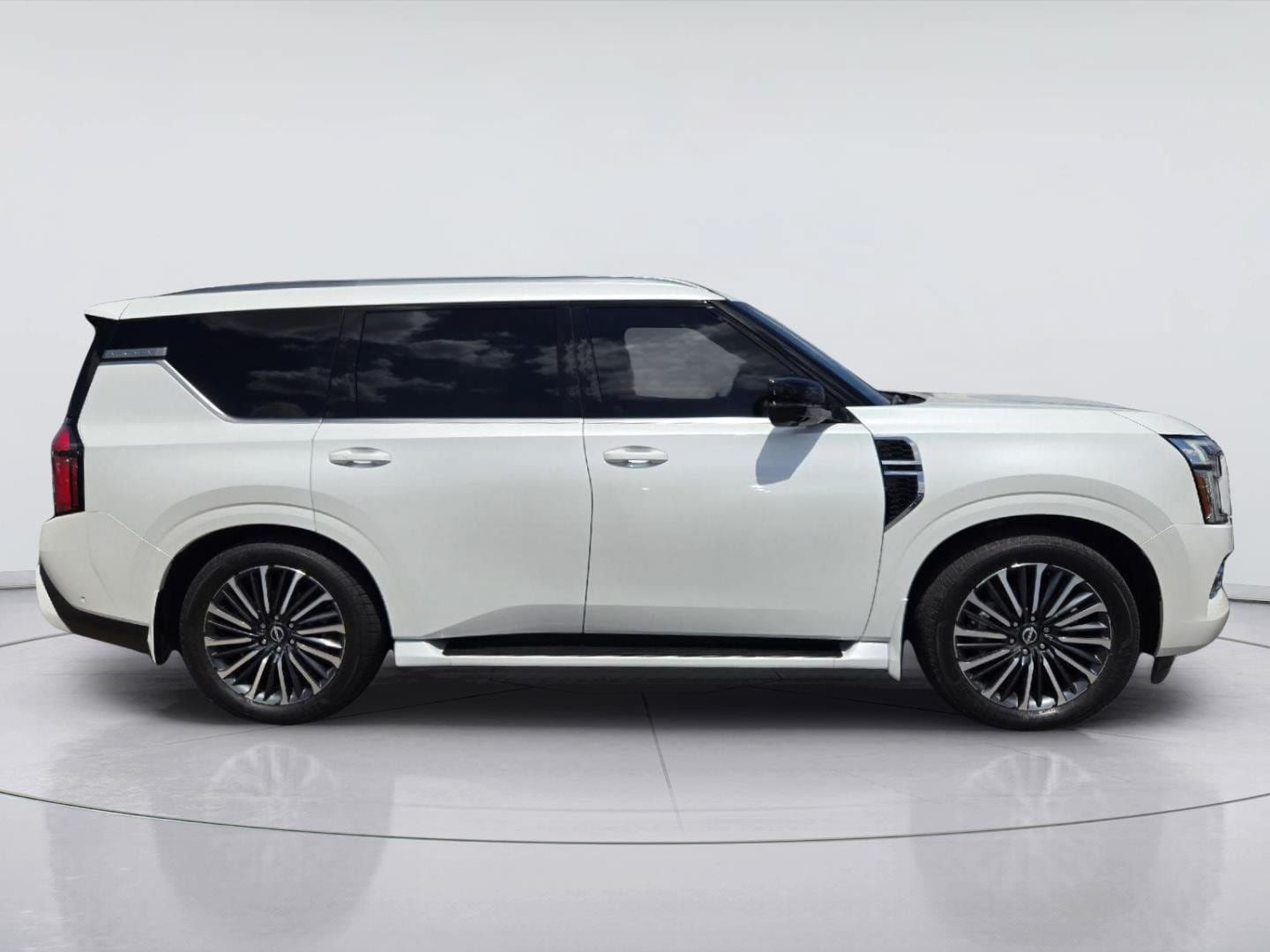 Used 2026 Nissan Armada Platinum Reserve AWD/4WD image 4