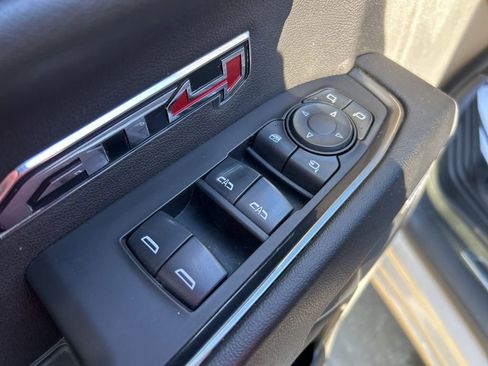 Used 2022 GMC Sierra 1500 AT4 w/ AT4 Preferred Package image 23