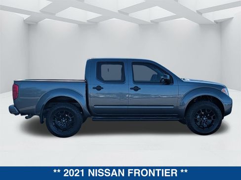 Used 2021 Nissan Frontier SV w/ Midnight Edition Floor Mats AWD/4WD image 3