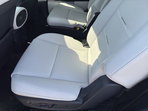 New 2026 Hyundai Palisade Calligraphy image 17