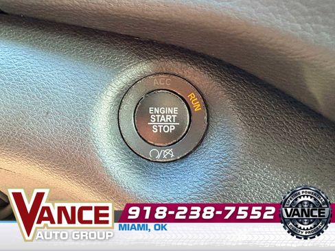 Used 2019 Jeep Cherokee Latitude Plus AWD/4WD image 28