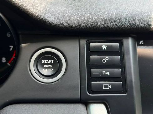 Used 2019 Land Rover Discovery Sport SE AWD/4WD image 17