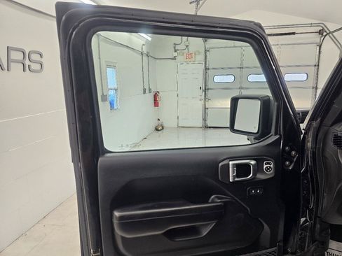 Used 2020 Jeep Gladiator Sport w/ Quick Order Package 24S AWD/4WD image 9