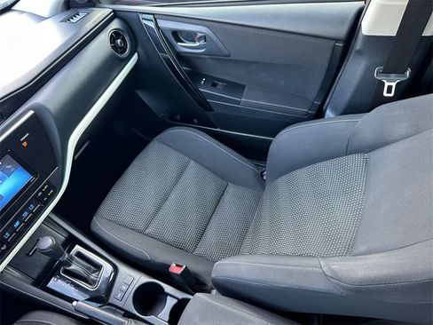 Used 2017 Toyota Corolla iM image 24