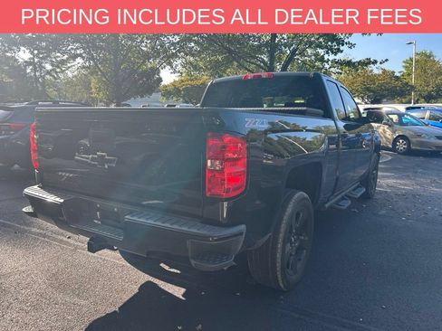 Used 2017 Chevrolet Silverado 1500 LT w/ Redline Edition AWD/4WD image 8