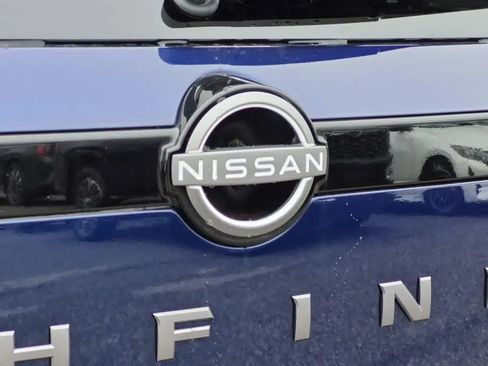 New 2026 Nissan Pathfinder SL AWD/4WD image 10