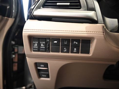 Used 2018 Honda Odyssey Elite image 28