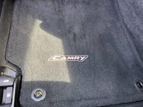 Used 2012 Toyota Camry SE image 23