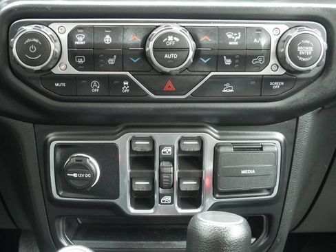 Used 2023 Jeep Gladiator Sport AWD/4WD image 23