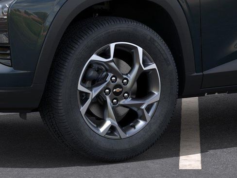 New 2026 Chevrolet Trax LT w/ Driver Confidence Package FWD image 9