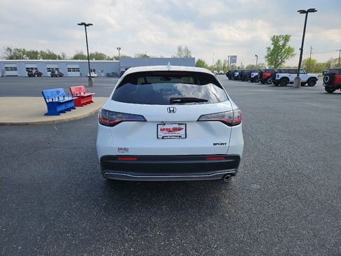 Used 2024 Honda HR-V Sport image 8