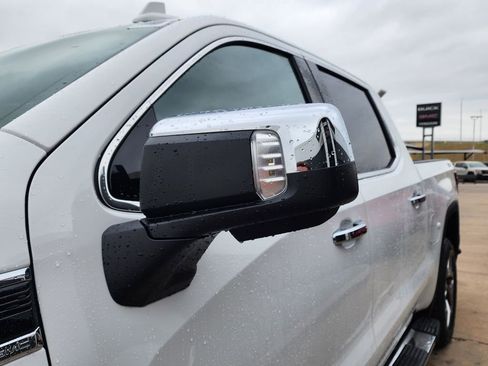 New 2026 GMC Sierra 1500 SLT w/ X31 Off-Road Package AWD/4WD image 13
