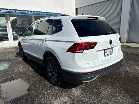 Used 2024 Volkswagen Tiguan SE image 3