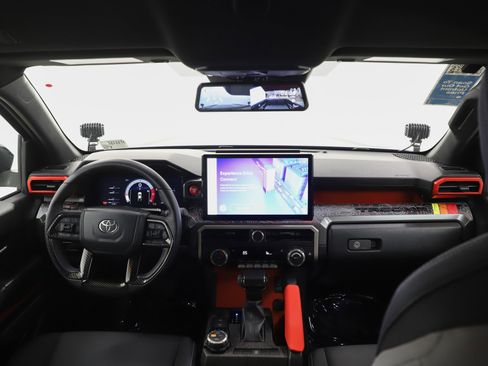 Used 2024 Toyota Tacoma TRD Off-Road image 13