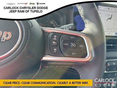 Used 2025 Jeep Wrangler Sahara image 15