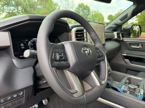Used 2026 Toyota Tundra Limited w/ TRD Off-Road Package AWD/4WD image 32