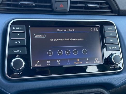 Used 2025 Nissan Versa SV image 18