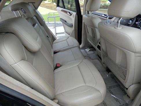 Used 2015 Mercedes-Benz ML 350 4MATIC image 43