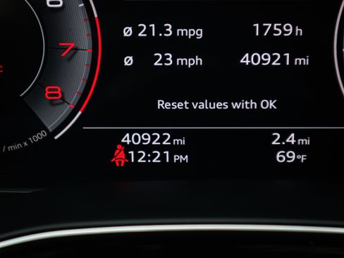 Used 2022 Audi Q8 Premium Plus image 21