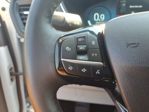 Used 2023 Ford Escape Platinum w/ Premium Technology Package AWD/4WD image 28