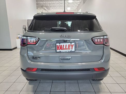 Certified 2023 Jeep Compass Latitude AWD/4WD image 9