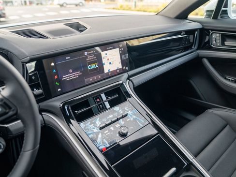 New 2026 Porsche Panamera 4 image 16