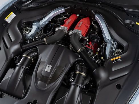 Used 2021 Ferrari Roma Base image 9