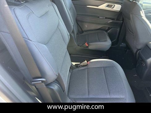 New 2026 Ford Explorer Active RWD image 15