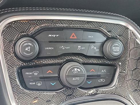 Used 2015 Dodge Challenger SRT w/ Technology Group image 22