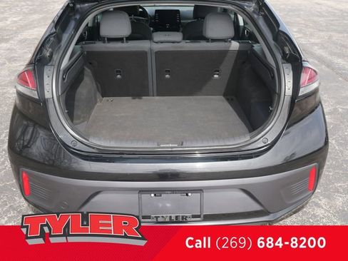 Used 2022 Hyundai Ioniq SEL FWD image 16