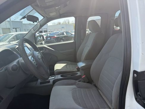 Used 2019 Nissan Frontier S image 11