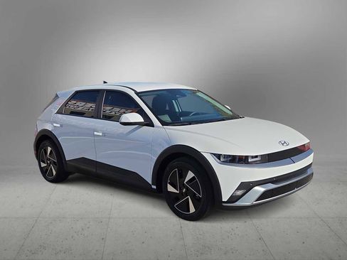 New 2026 Hyundai Ioniq 5 SEL image 2