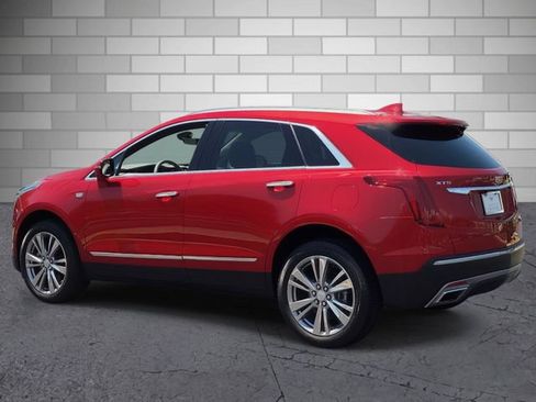 Certified 2024 Cadillac XT5 Premium Luxury w/ Technology Package FWD image 3