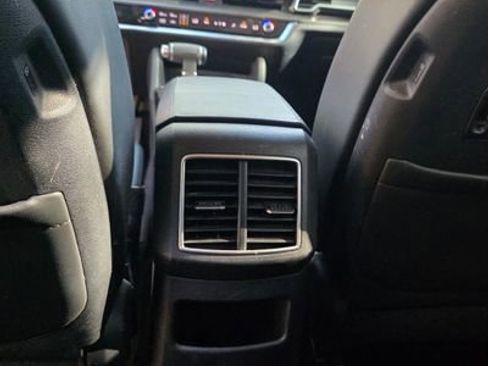 Certified 2024 Kia Sportage EX image 18